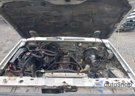 1988 Ford Ranger z USA, uszkodzony, nr VIN 1FTCR11T1JUA58274